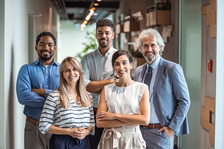 Reducir el racismo y la discriminación es una tarea que nos involucra a todos. Con educación, diálogo y acción, podemos construir un mundo más justo e igualitario