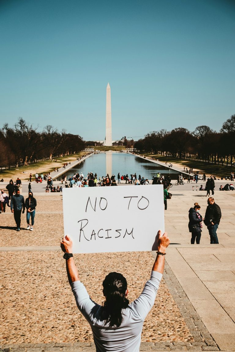 Imagen realacionada contra el racismo
